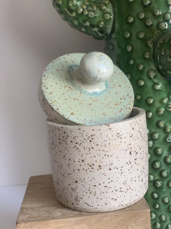 Petite boite en grès – Image 2