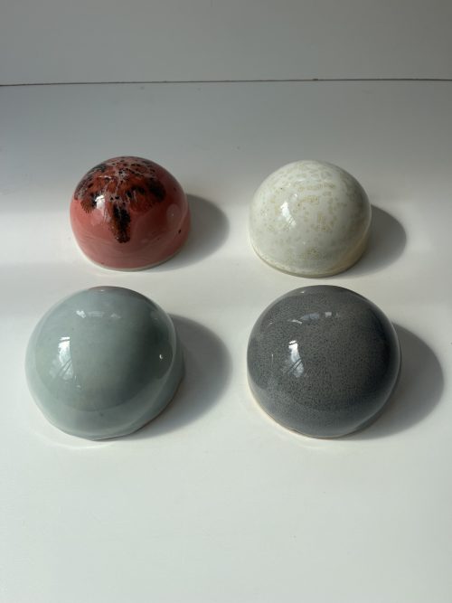 Lot de 4 demi sphères tons pastels